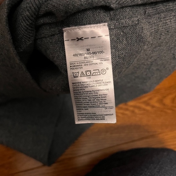 Gap sweater size medium - Picture 4 of 4